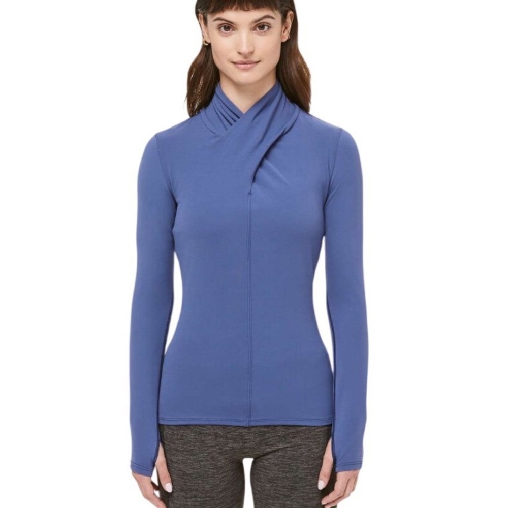 Lululemon Ethereal Long Sleeve
Gatsby Blue Women Excellent Thumbholes